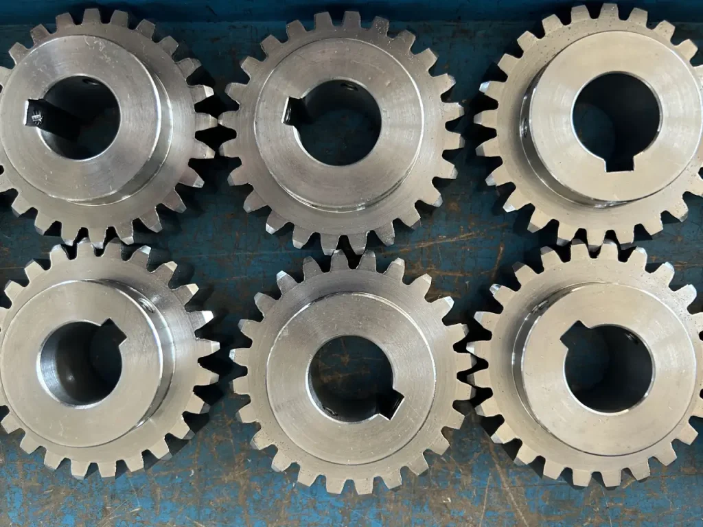 Componenti meccanici in acciaio inox lavorati con fresatura CNC presso GVC