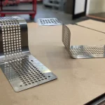 Componenti in acciaio inox piegati di precisione per l'automotive