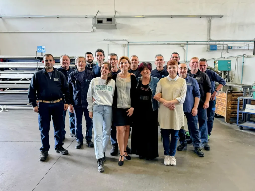 Il team di professionisti di GVC Lavorazioni Meccaniche in officina