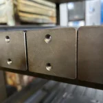 Piastre filettate in acciaio strutturale di precisione per il settore automation