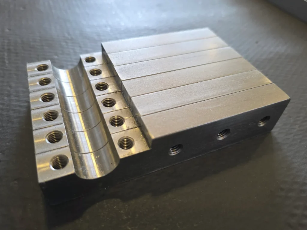 Supporti filettati in acciaio inox per il packaging
